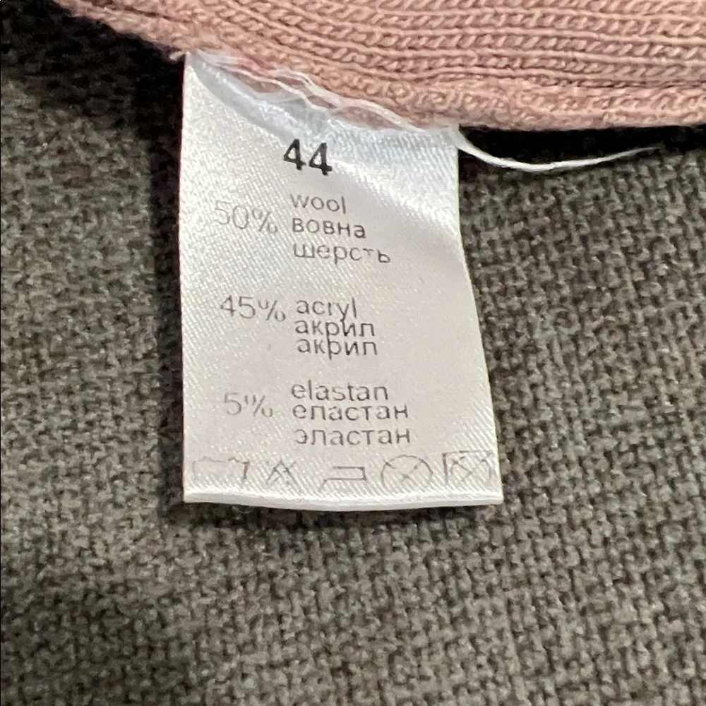 Wool Dress. - Picture 8 of 8